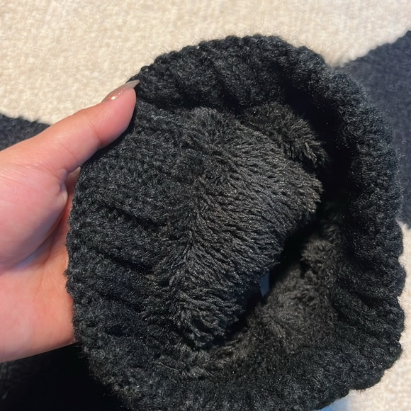 Beanie with PomPoms - Picture 2 of 2